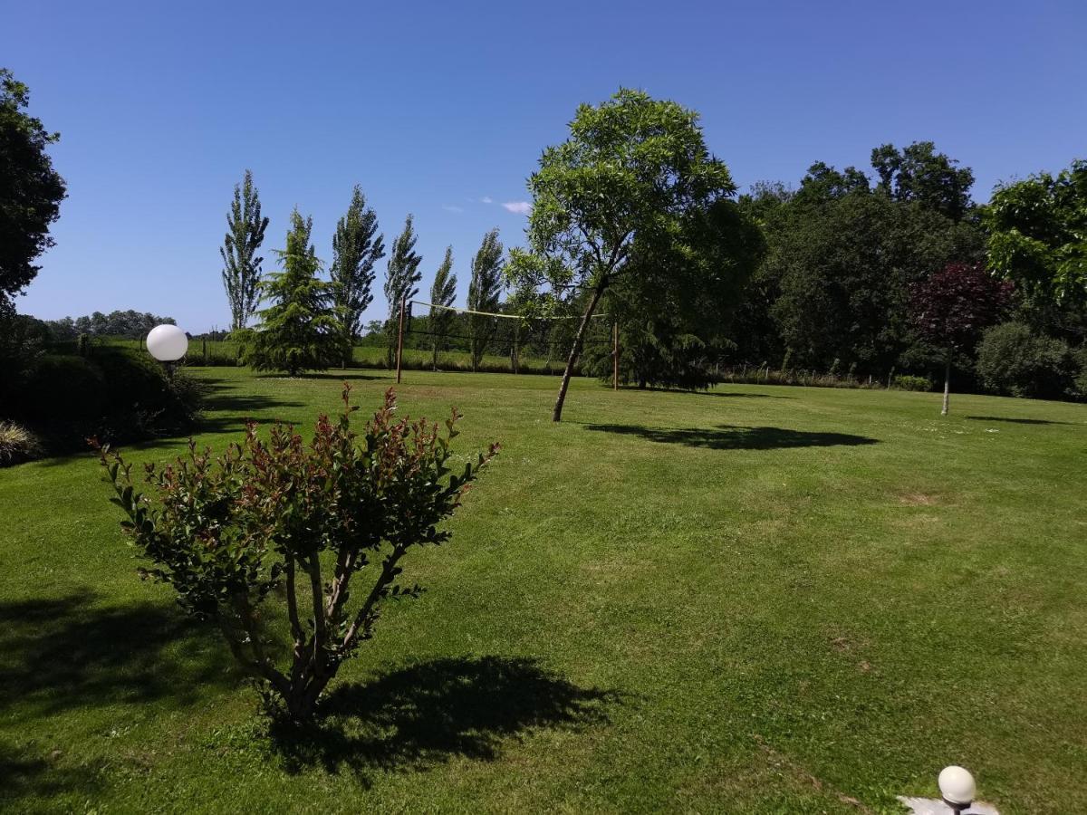 HeugasAu Petit Pedegouaty住宿加早餐旅馆 外观 照片