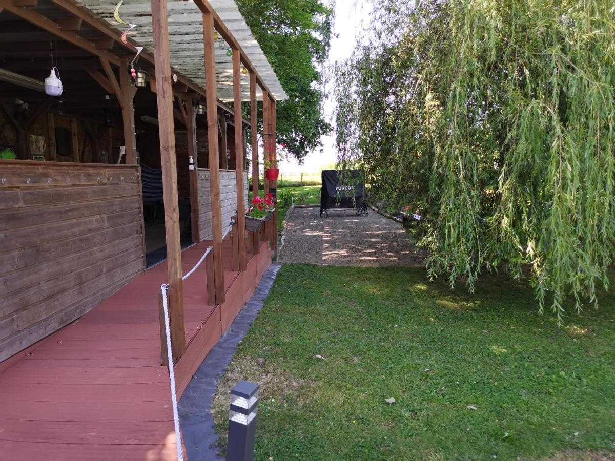 HeugasAu Petit Pedegouaty住宿加早餐旅馆 外观 照片