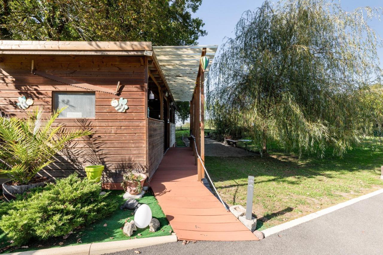 HeugasAu Petit Pedegouaty住宿加早餐旅馆 外观 照片