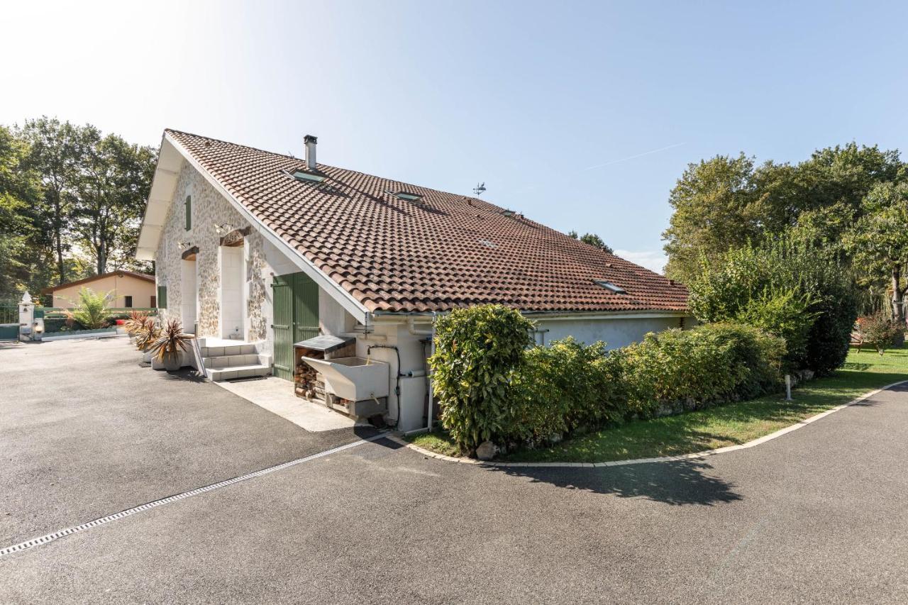 HeugasAu Petit Pedegouaty住宿加早餐旅馆 外观 照片