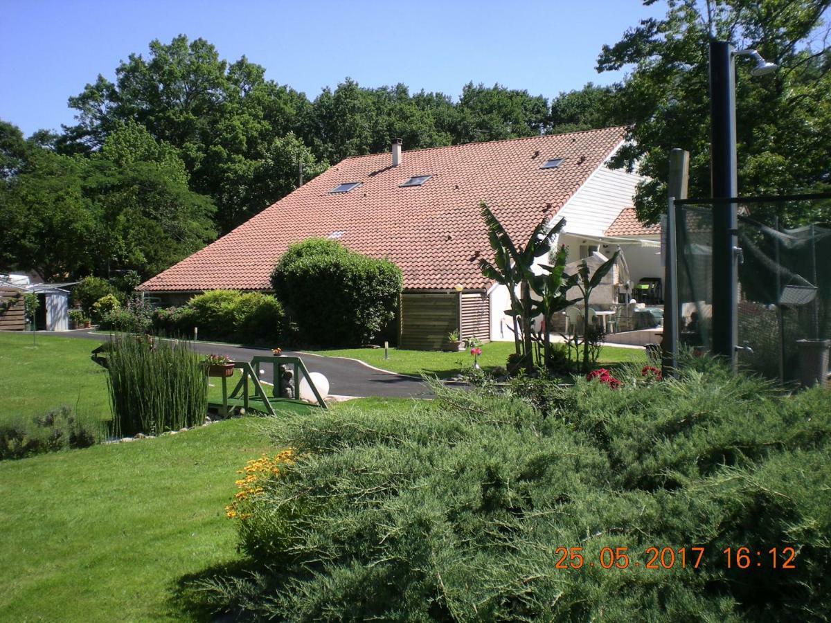 HeugasAu Petit Pedegouaty住宿加早餐旅馆 外观 照片